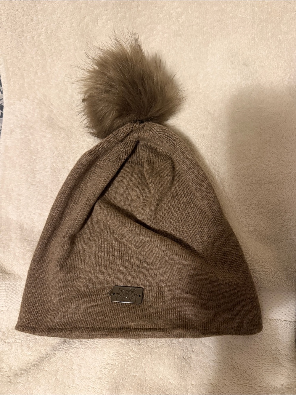 Women’s Brown Knit Pom-Pom Beanie Hat